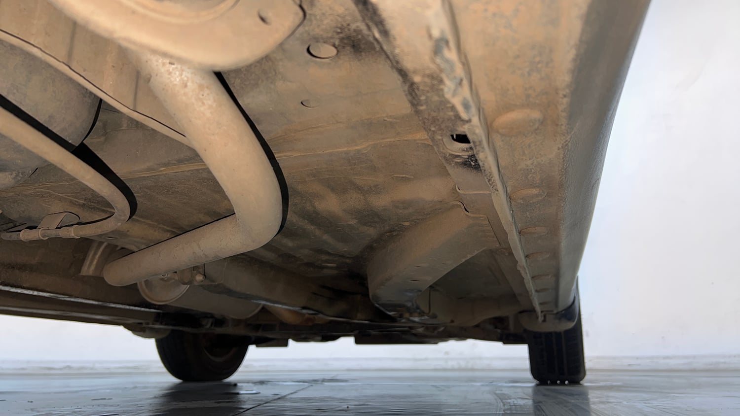 Used 2015 Honda Amaze 1.2 S i-VTEC Petrol Manual extra REAR RIGHT UNDERBODY VIEW