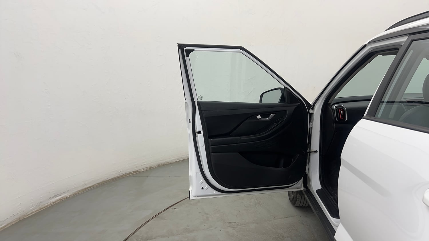 Used 2024 Hyundai Creta S Plus 1.5 Petrol Knight Petrol Manual interior LEFT FRONT DOOR OPEN VIEW