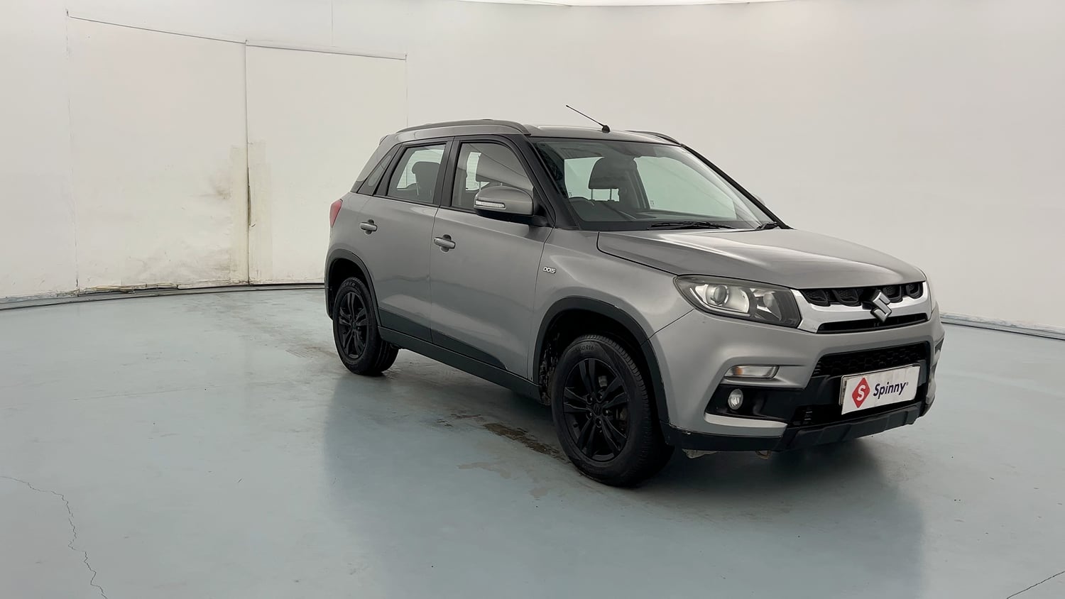 Used 2019 Maruti Suzuki Vitara Brezza [2016-2020] ZDi Plus Diesel Manual exterior RIGHT FRONT CORNER VIEW