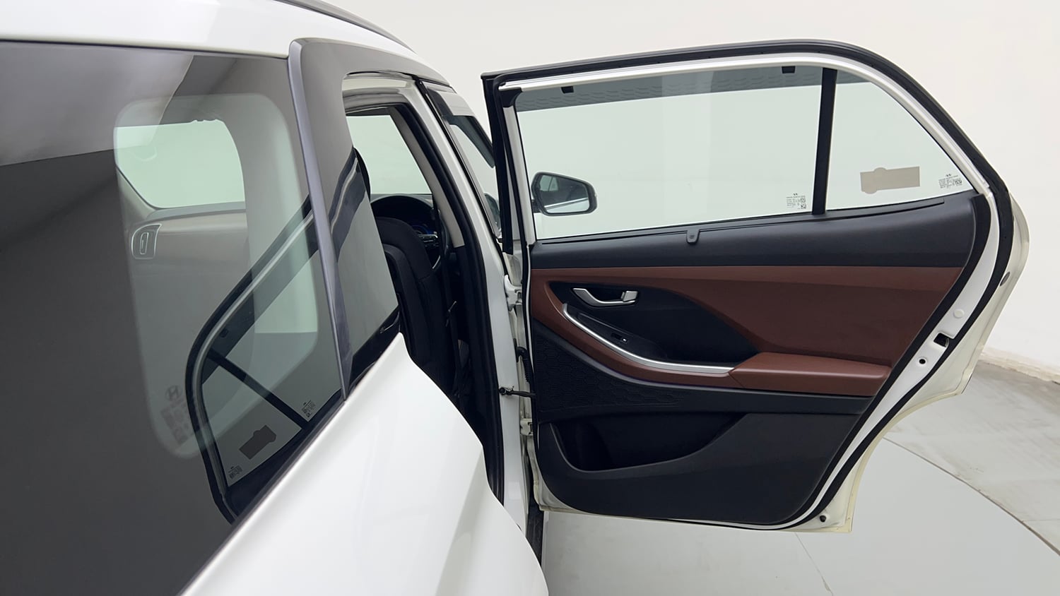 Used 2022 Hyundai Alcazar Prestige Exe (O) 7 STR 1.5 Diesel AT Diesel Automatic interior RIGHT REAR DOOR OPEN VIEW