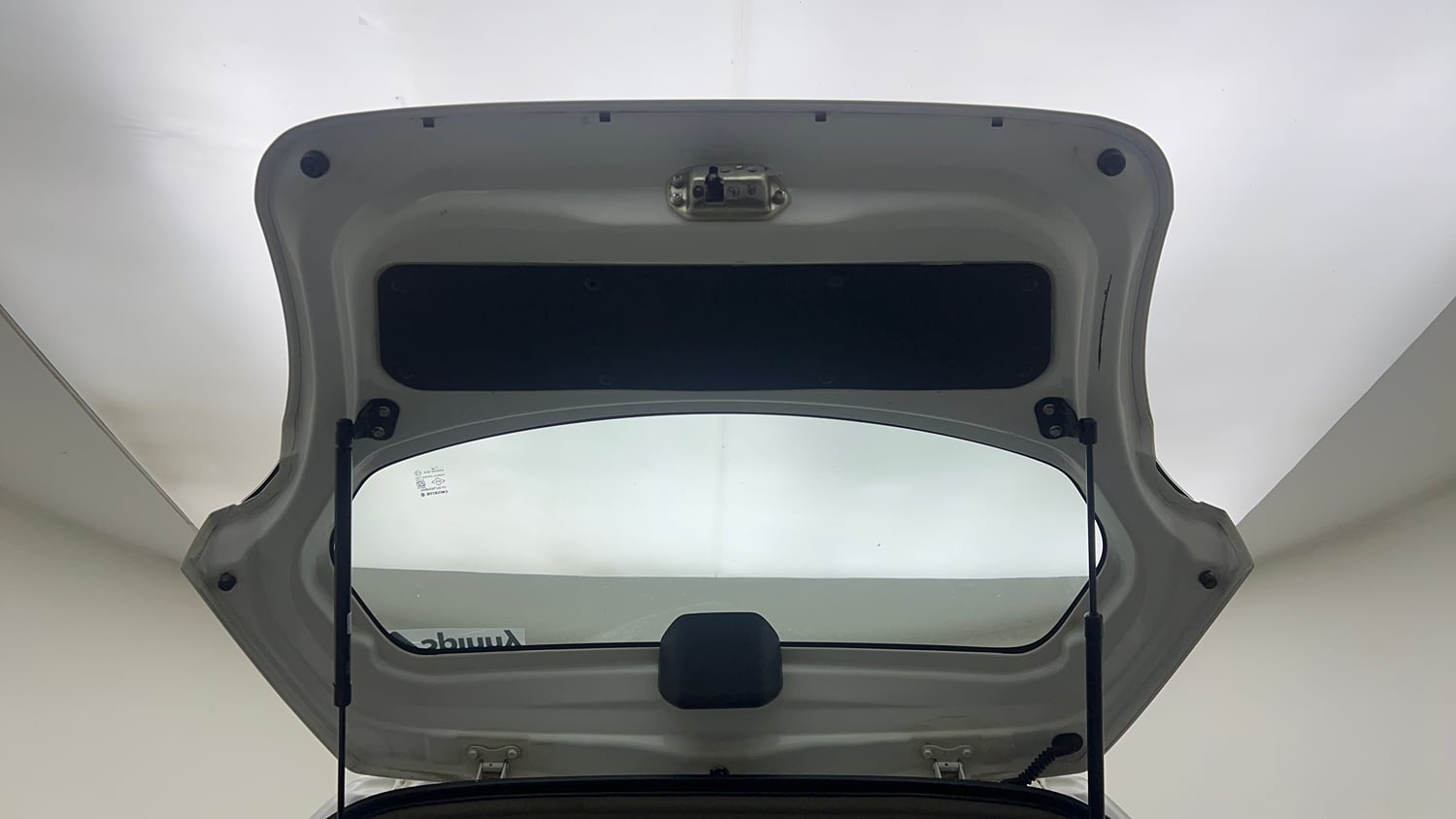 Used 2018 Maruti Suzuki Alto 800 VXi Petrol Manual interior DICKY DOOR OPEN VIEW