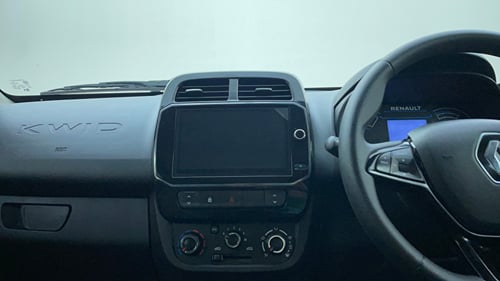 Used 2024 Renault Kwid RXT 1.0L Petrol Manual interior MUSIC SYSTEM & AC CONTROL VIEW