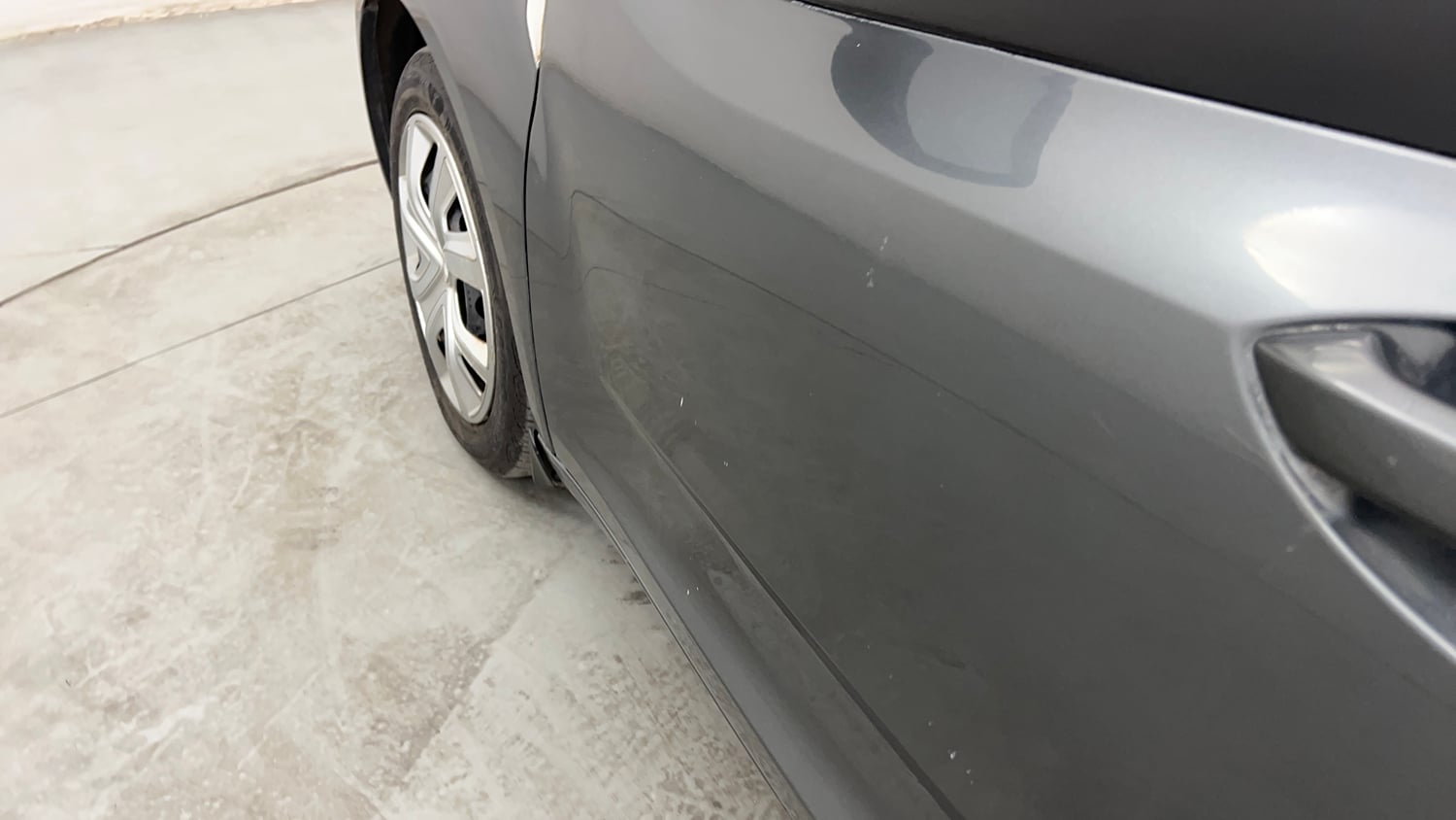 Used 2022 Tata Altroz XTA Petrol Petrol Automatic dents MINOR SCRATCH
