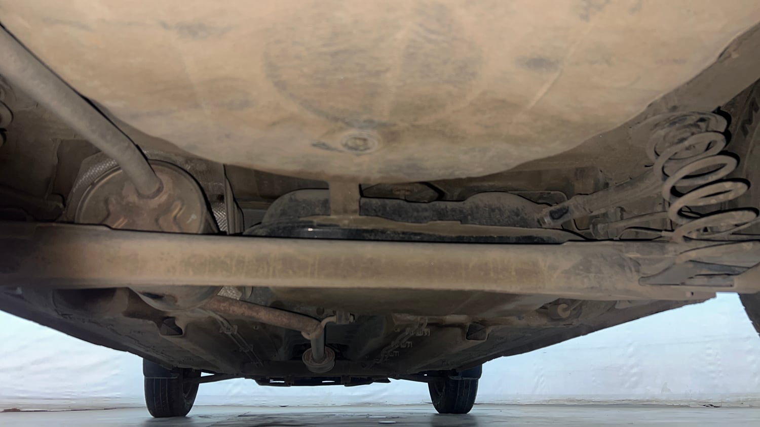 Used 2022 Renault Kwid CLIMBER 1.0 (O) Petrol Manual extra REAR UNDERBODY VIEW (TAKEN FROM REAR)