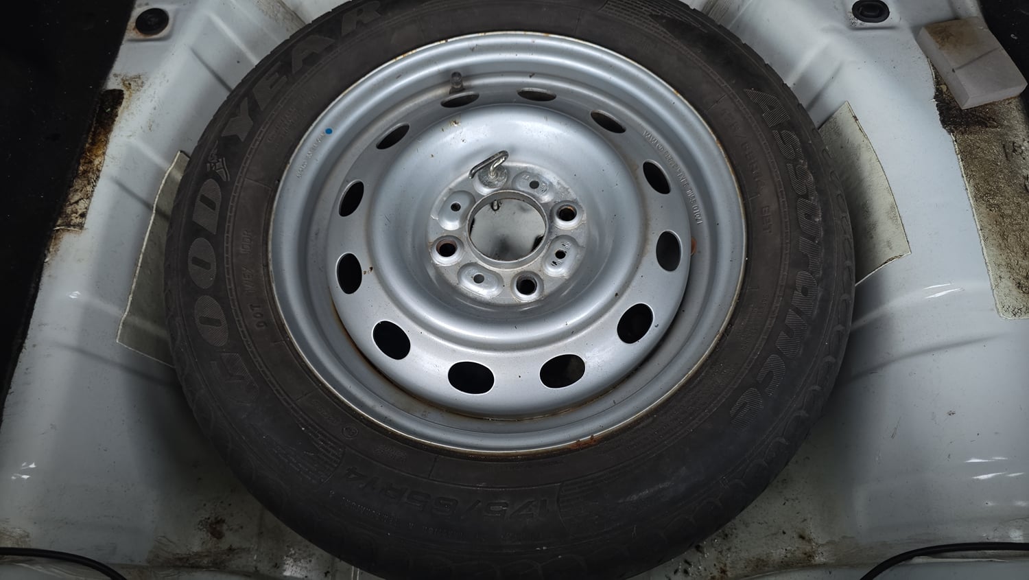 Used 2017 Tata Tiago Revotron XZ Petrol Manual tyres SPARE TYRE VIEW