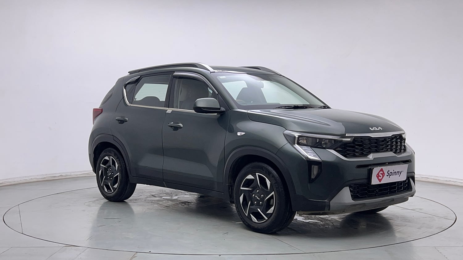 Used 2024 Kia Sonet HTK (O) 1.2 Petrol MT Petrol Manual exterior RIGHT FRONT CORNER VIEW