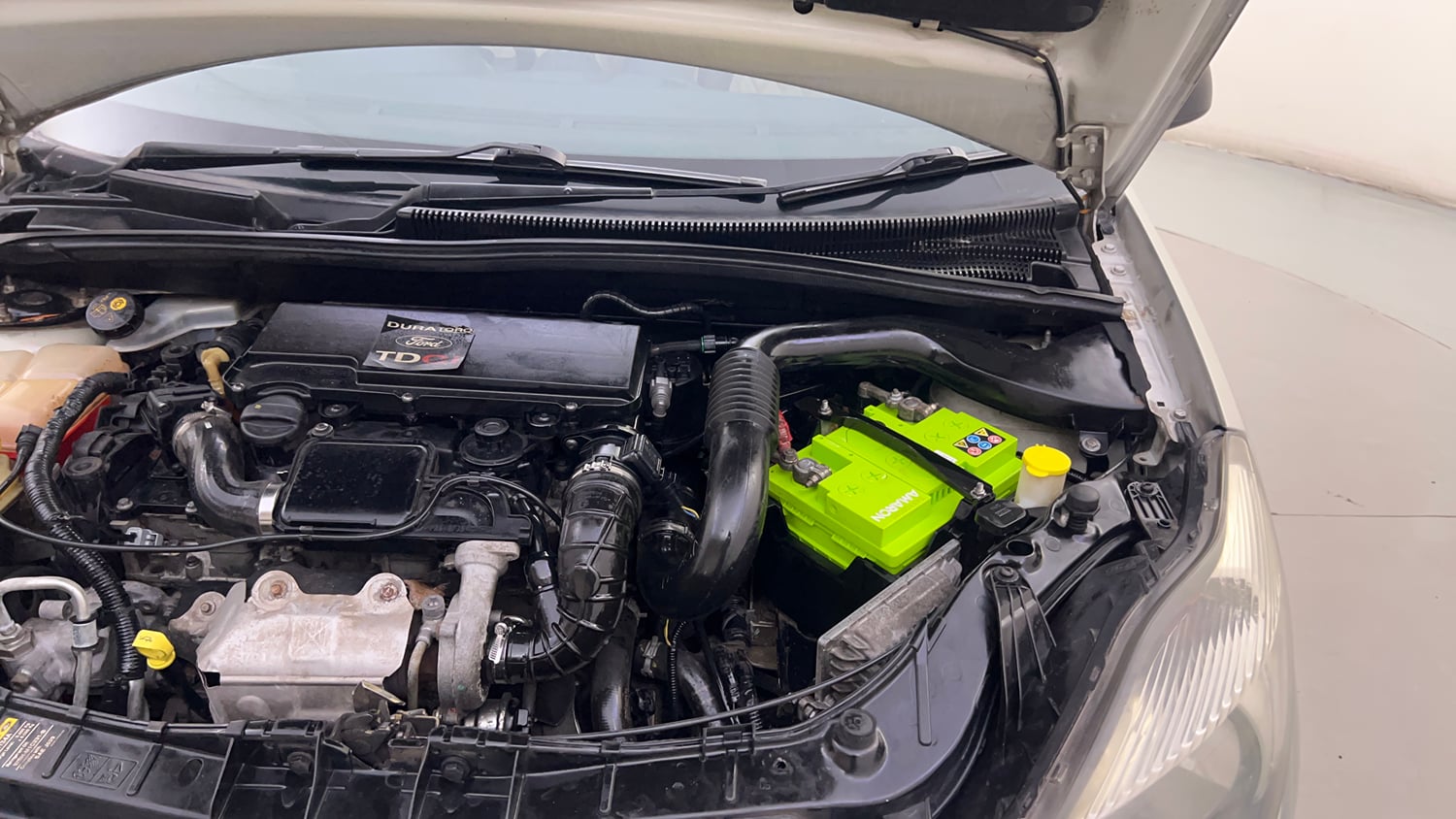 Used 2012 Ford Figo Duratorq Diesel EXI 1.4 Diesel Manual engine ENGINE LEFT SIDE HINGE & APRON VIEW