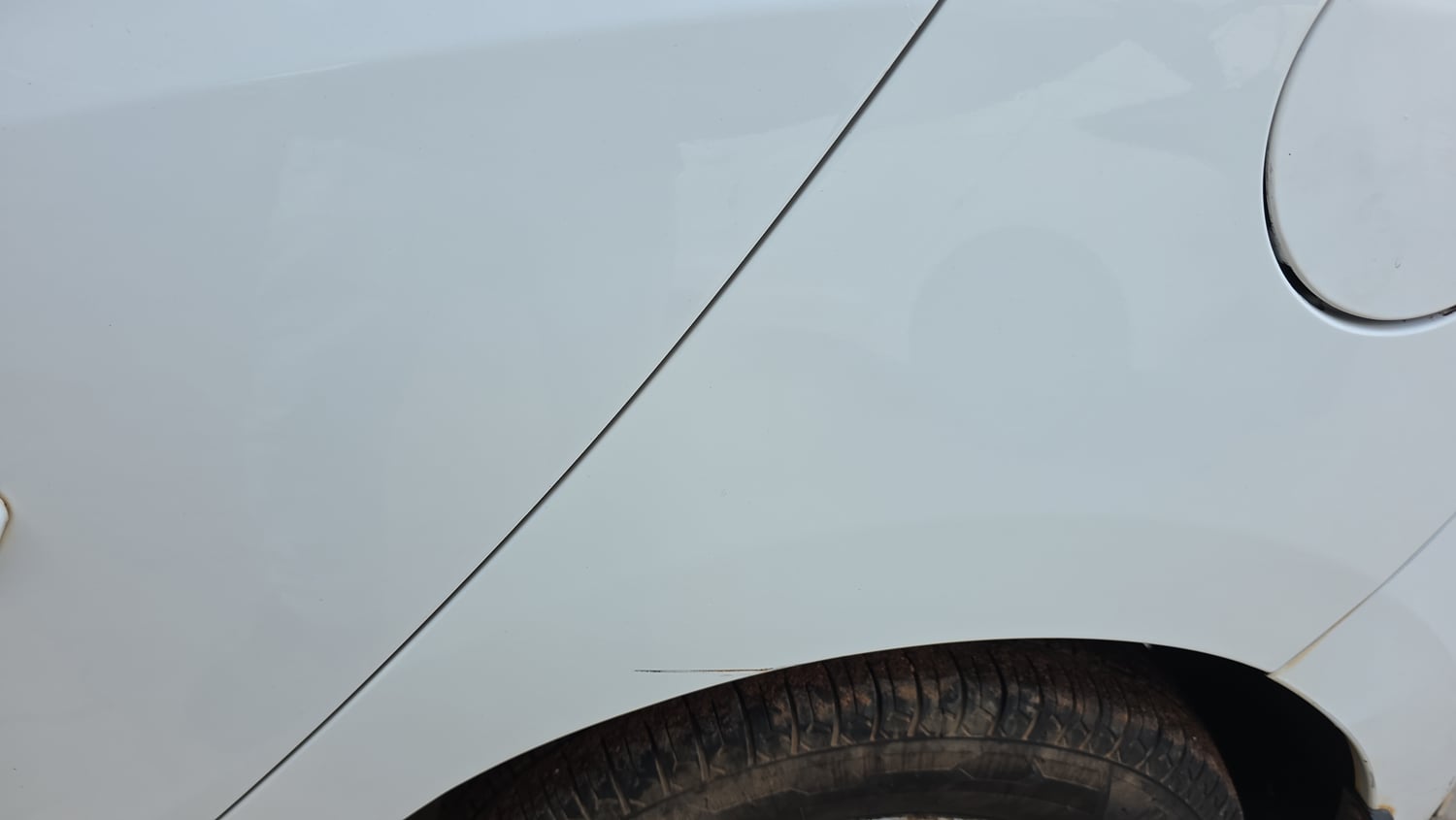 Used 2014 Hyundai Eon Era + Petrol Manual dents MINOR DENT