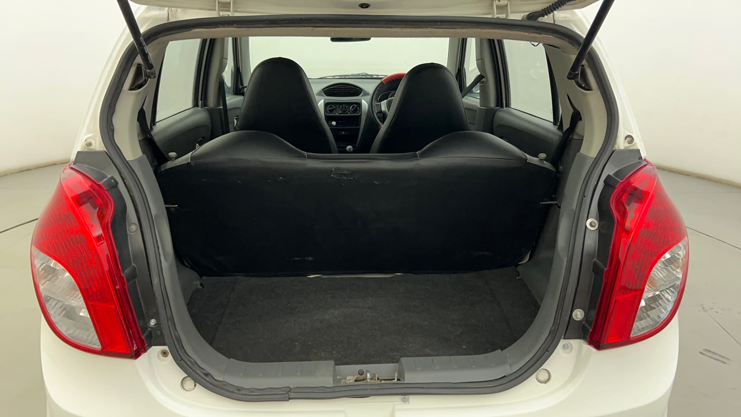 Used 2014 Maruti Suzuki Alto 800 Lxi Petrol Manual interior DICKY INSIDE VIEW