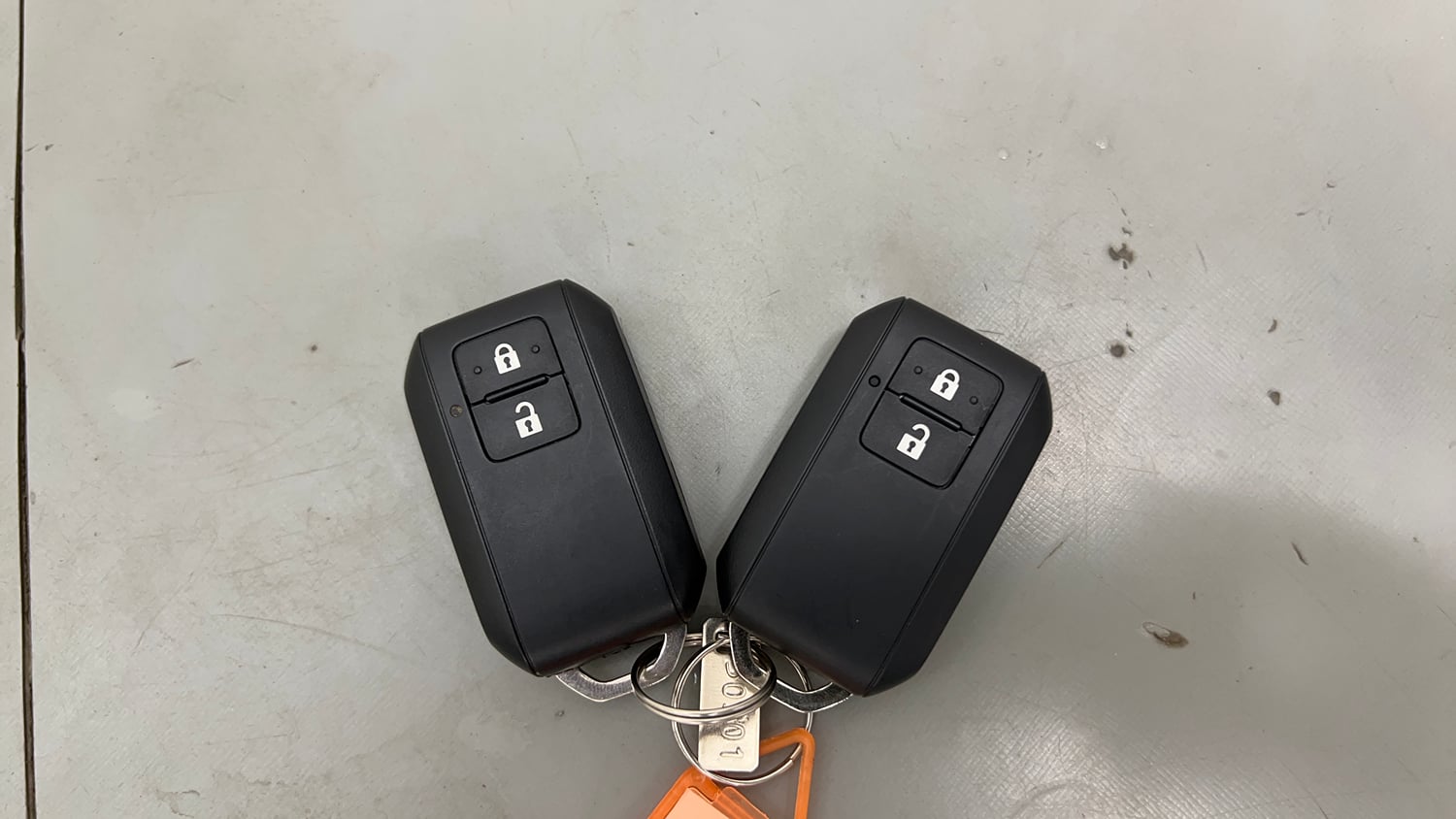 Used 2023 Toyota Urban Cruiser Hyryder V Hybrid Hybrid Automatic extra CAR KEY VIEW