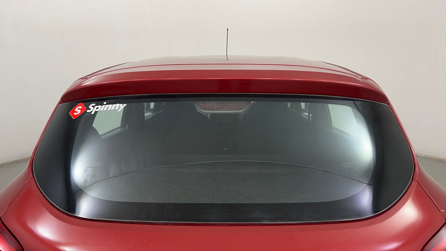 Used 2016 Renault Kwid RXT Petrol Manual exterior BACK WINDSHIELD VIEW