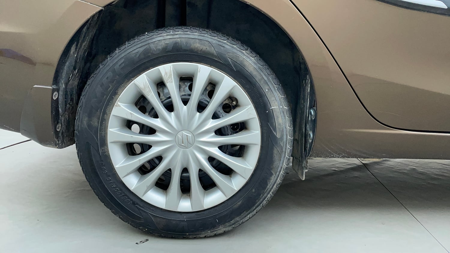 Used 2017 Maruti Suzuki Ciaz VXi Petrol Manual tyres RIGHT REAR TYRE RIM VIEW