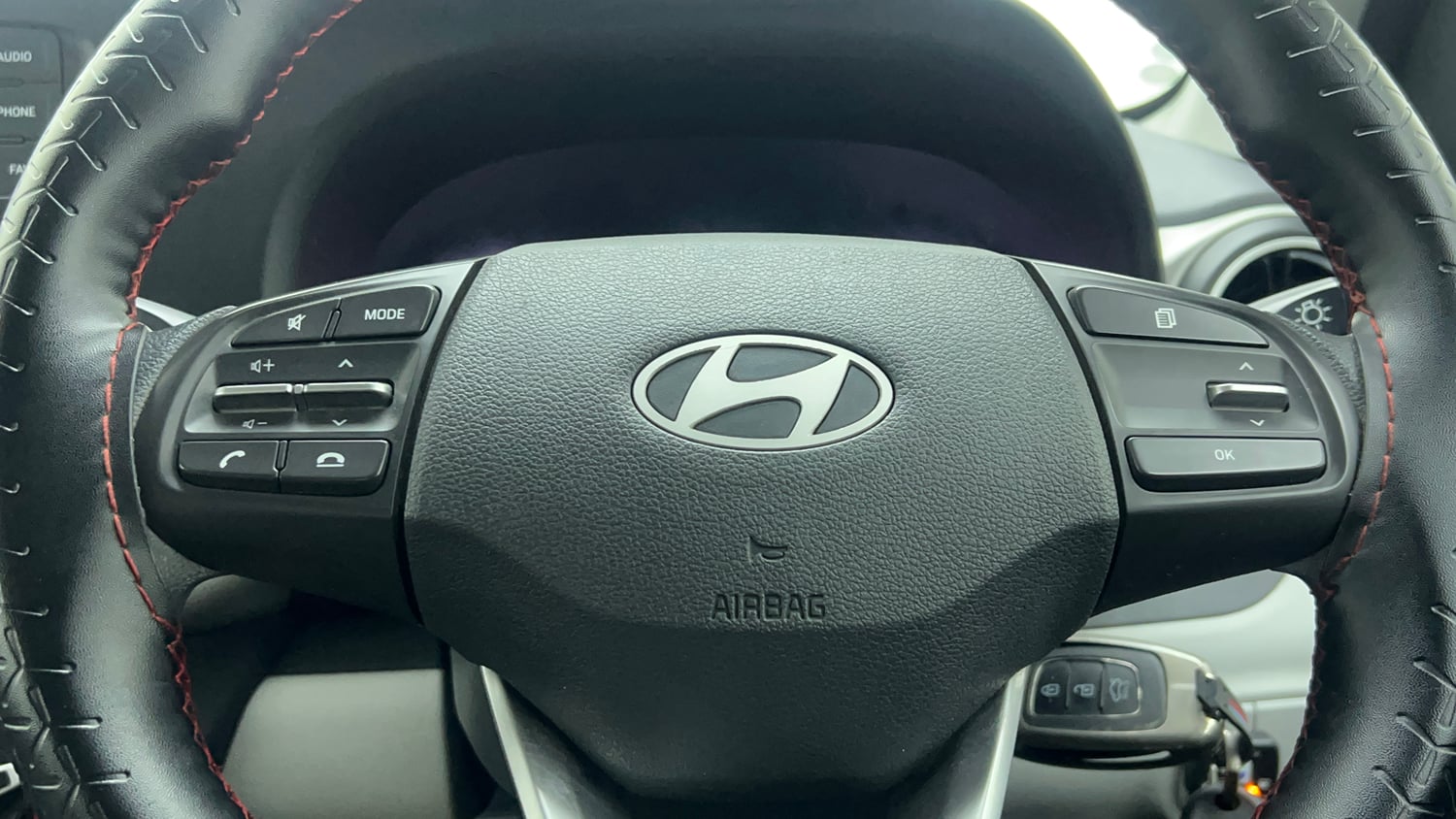 Used 2024 Hyundai Grand i10 Nios Magna 1.2 Kappa Petrol+CNG (Outside Fitted) Cng Manual top_features Steering mounted controls
