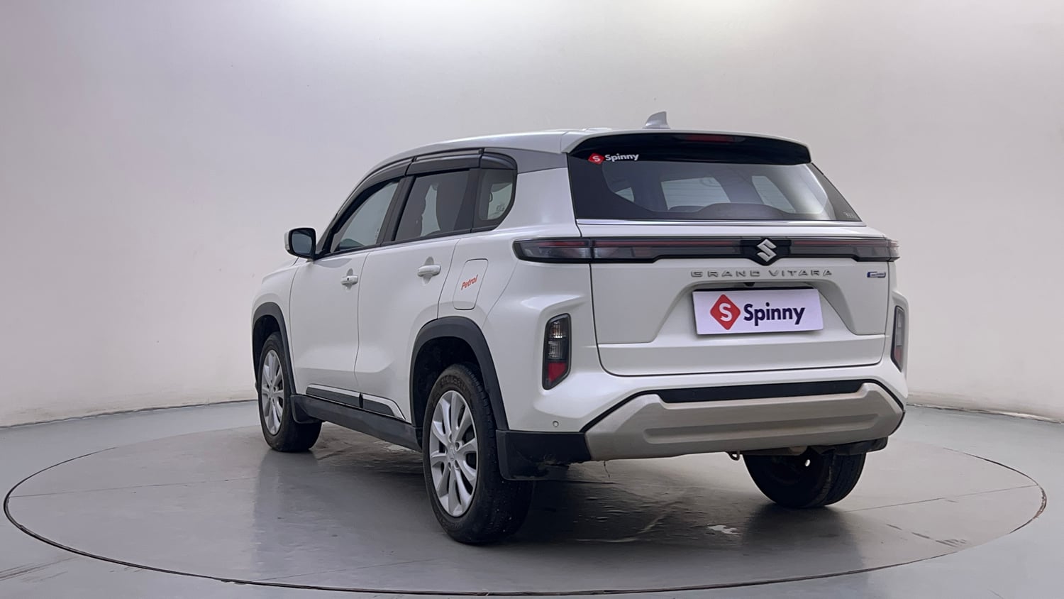 Used 2024 Maruti Suzuki Grand Vitara Delta Smart Hybrid Petrol Manual exterior LEFT REAR CORNER VIEW