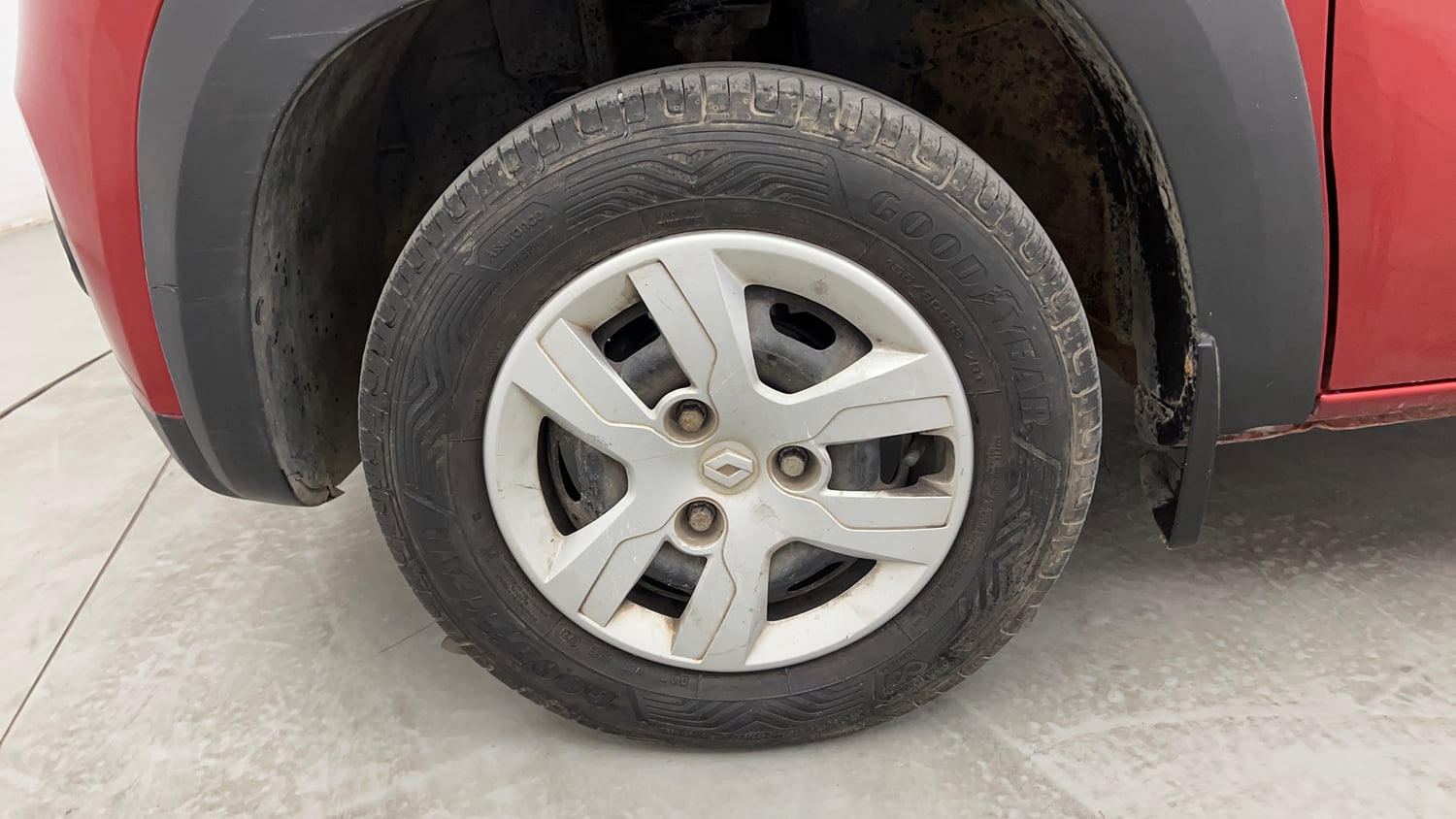 Used 2016 Renault Kwid RXT Petrol Manual tyres LEFT FRONT TYRE RIM VIEW