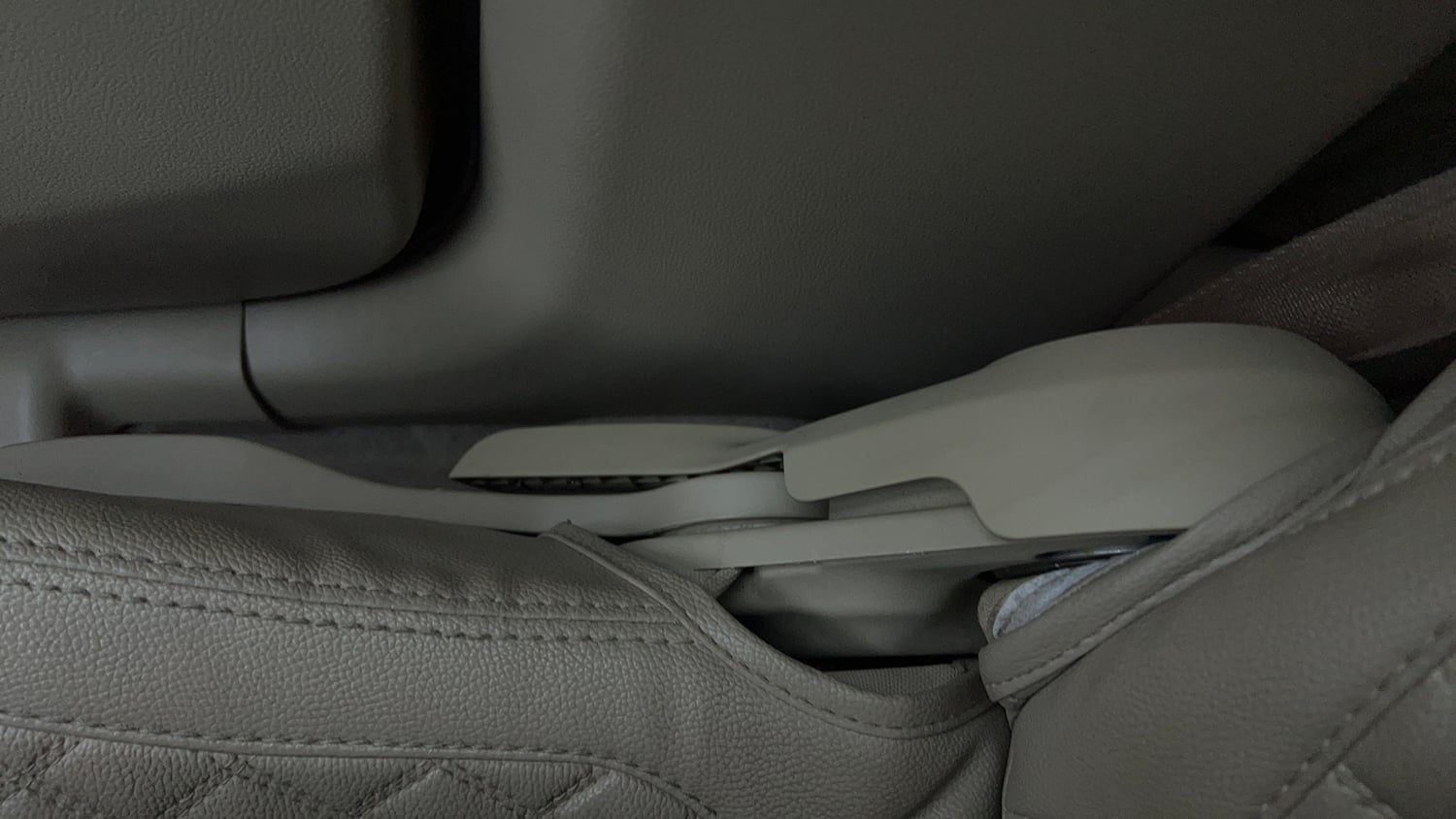 Used 2022 Maruti Suzuki Dzire VXi Petrol Manual top_features Driver height adjustable seat
