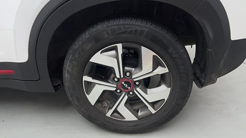 Used 2023 Kia Sonet GTX Plus 1.0 DCT Petrol Automatic tyres LEFT REAR TYRE RIM VIEW