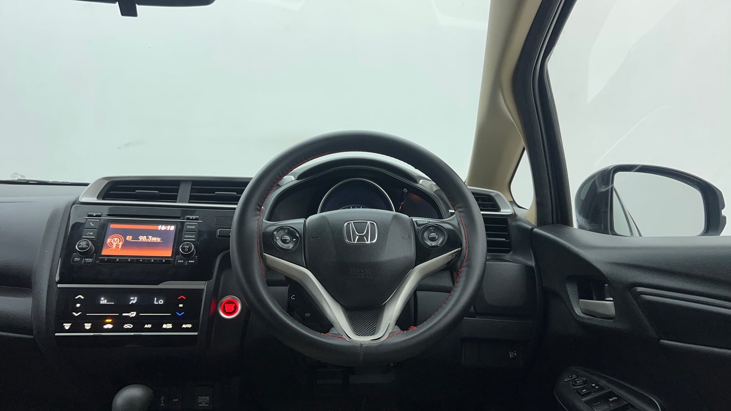 Used 2019 Honda Jazz V CVT Petrol Petrol Automatic interior STEERING VIEW