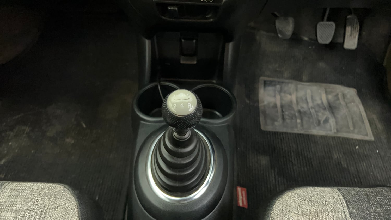 Used 2013 Honda Amaze 1.2 S i-VTEC Petrol Manual interior GEAR  KNOB VIEW