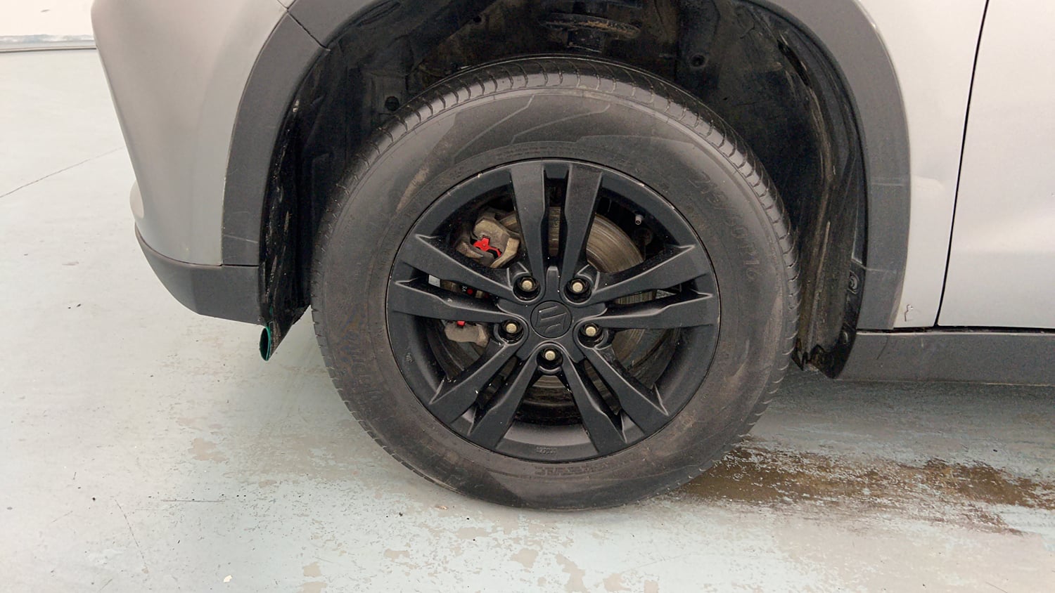 Used 2019 Maruti Suzuki Vitara Brezza [2016-2020] ZDi Plus Diesel Manual tyres LEFT FRONT TYRE RIM VIEW