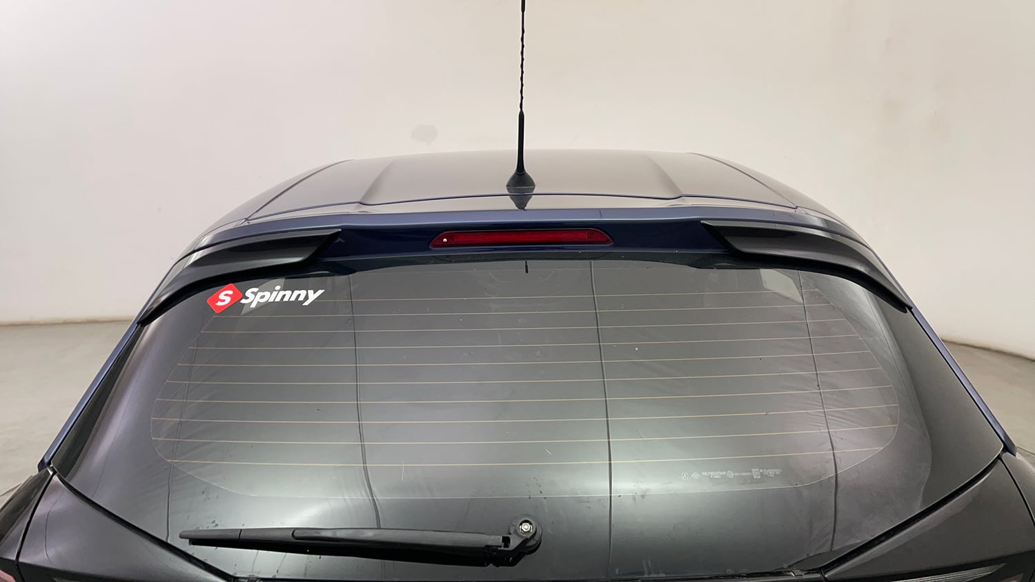 Used 2025 Tata Altroz XZ Petrol Petrol Manual exterior BACK WINDSHIELD VIEW