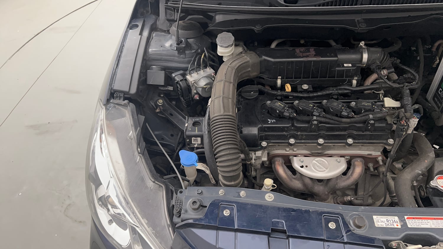 Used 2022 Maruti Suzuki Ciaz Delta 1.5 Petrol Manual engine ENGINE RIGHT SIDE VIEW