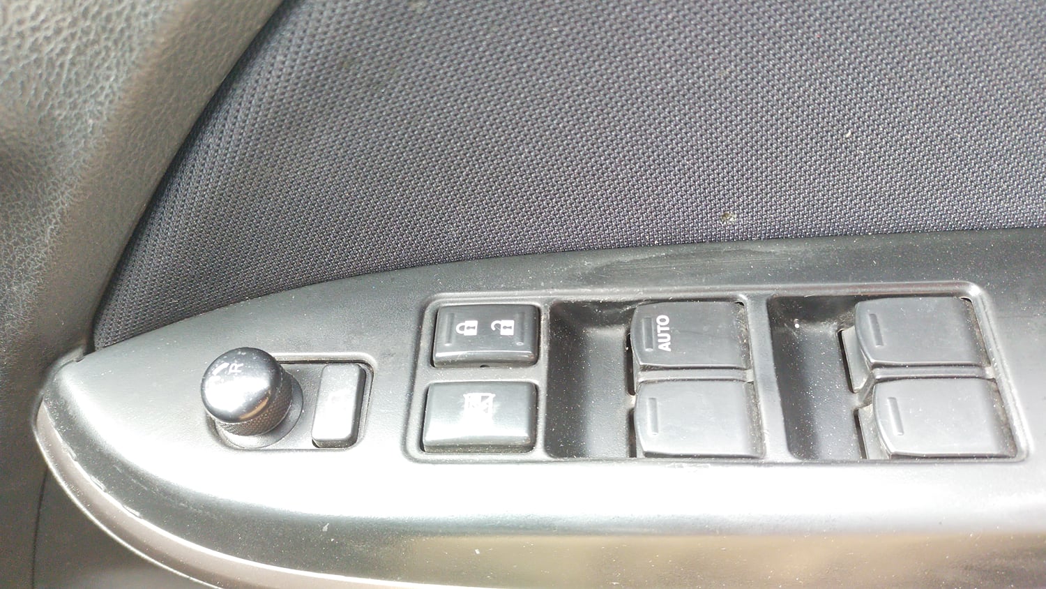 Used 2021 Maruti Suzuki Baleno Zeta Petrol Manual top_features Anti pinch power windows