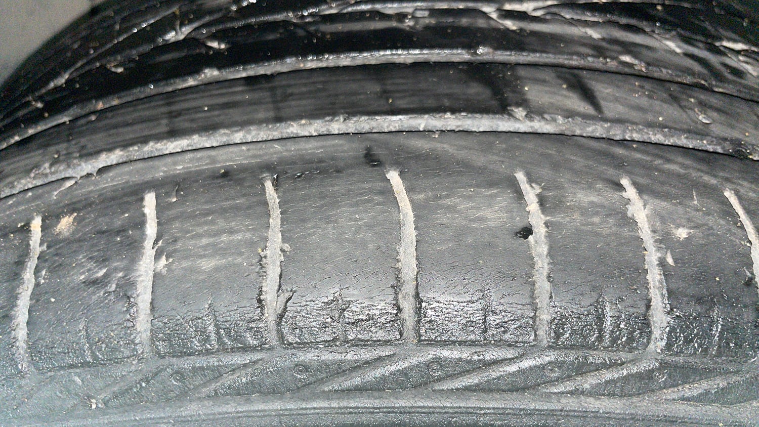 Used 2021 Tata Nexon XZ Plus Petrol Manual tyres LEFT FRONT TYRE TREAD VIEW
