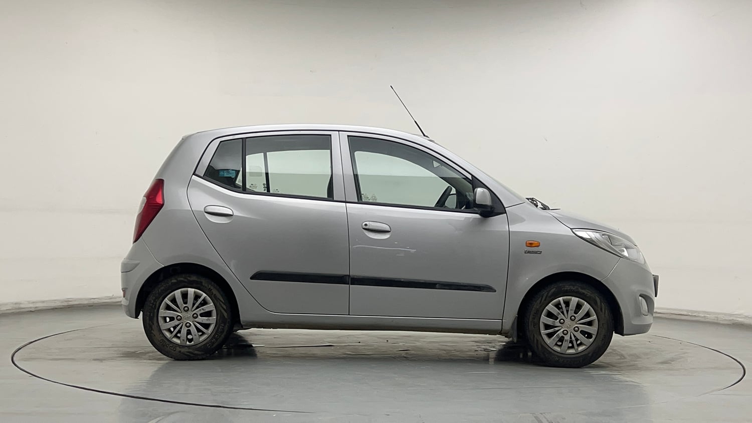 Used 2014 Hyundai i10 Sportz 1.1 iRDE2 Petrol Manual exterior RIGHT SIDE VIEW