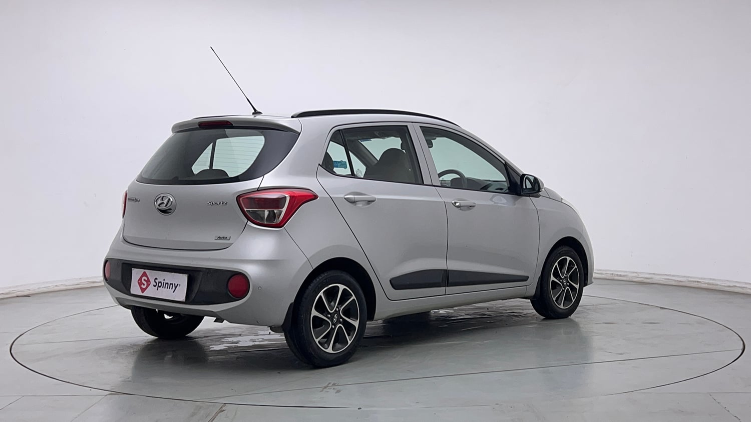 Used 2018 Hyundai Grand i10 Sportz (O) AT 1.2 Kappa VTVT Petrol Automatic exterior RIGHT REAR CORNER VIEW