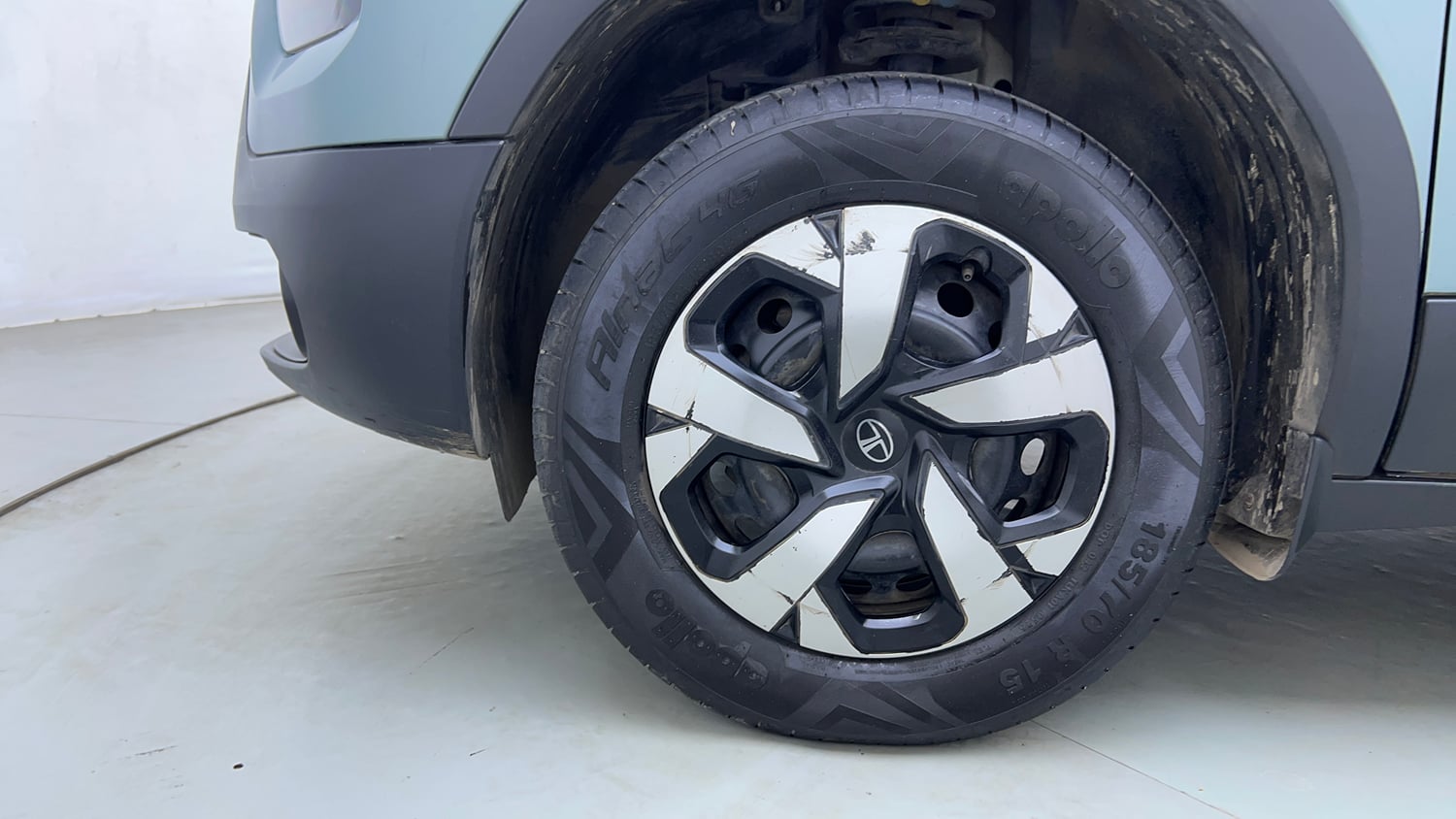 Used 2024 Tata Punch Adventure iCNG Cng Manual tyres LEFT FRONT TYRE RIM VIEW