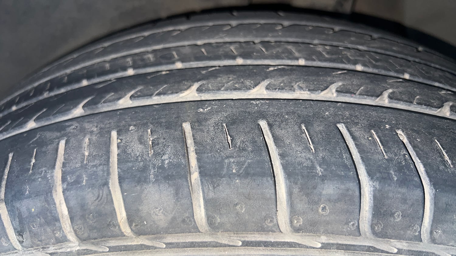 Used 2016 Hyundai Creta 1.6 SX Plus Petrol Petrol Manual tyres LEFT REAR TYRE TREAD VIEW