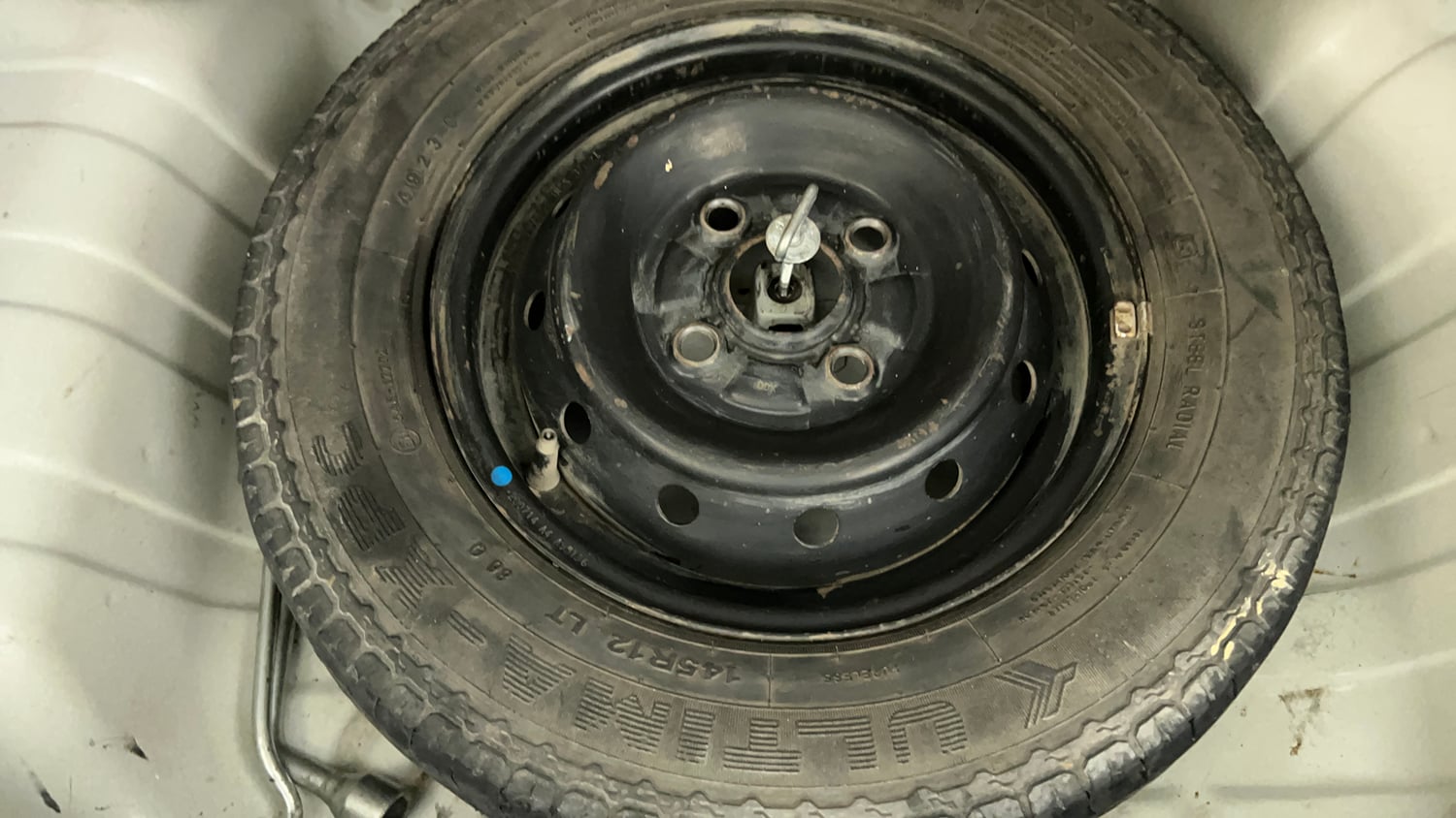 Used 2014 Maruti Suzuki Alto 800 Lxi Petrol Manual tyres SPARE TYRE VIEW