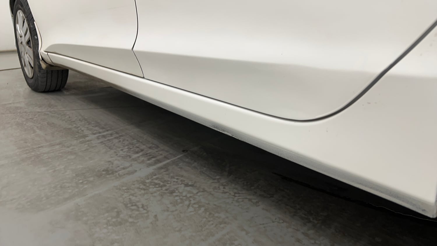 Used 2016 Honda City SV Petrol Manual dents MINOR SCRATCH