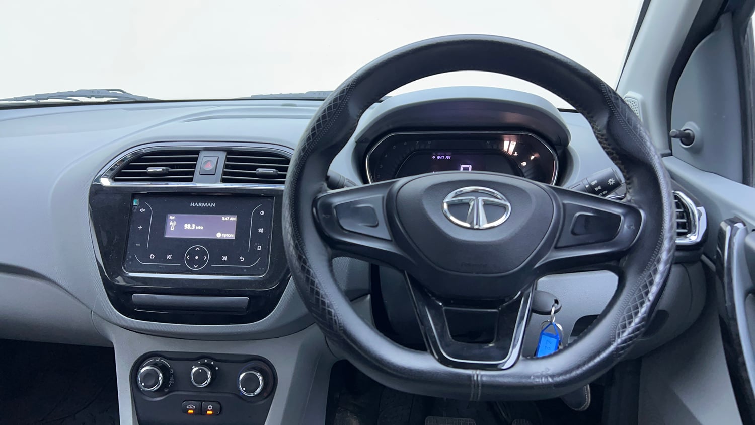 Used 2021 Tata Tigor XMA Petrol Automatic interior STEERING VIEW