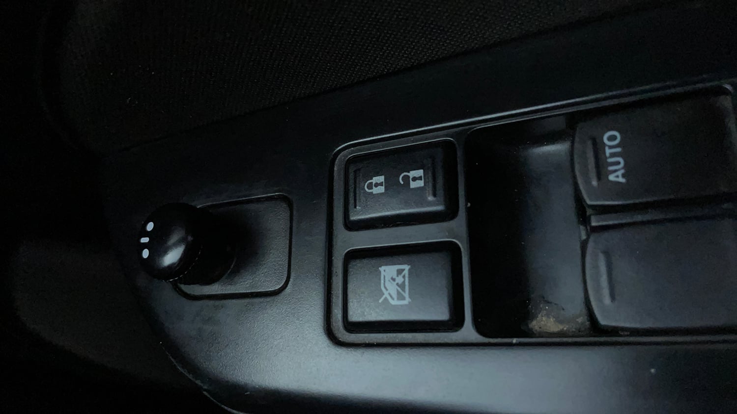 Used 2012 Maruti Suzuki Swift VXi Petrol Manual top_features Adjustable ORVM