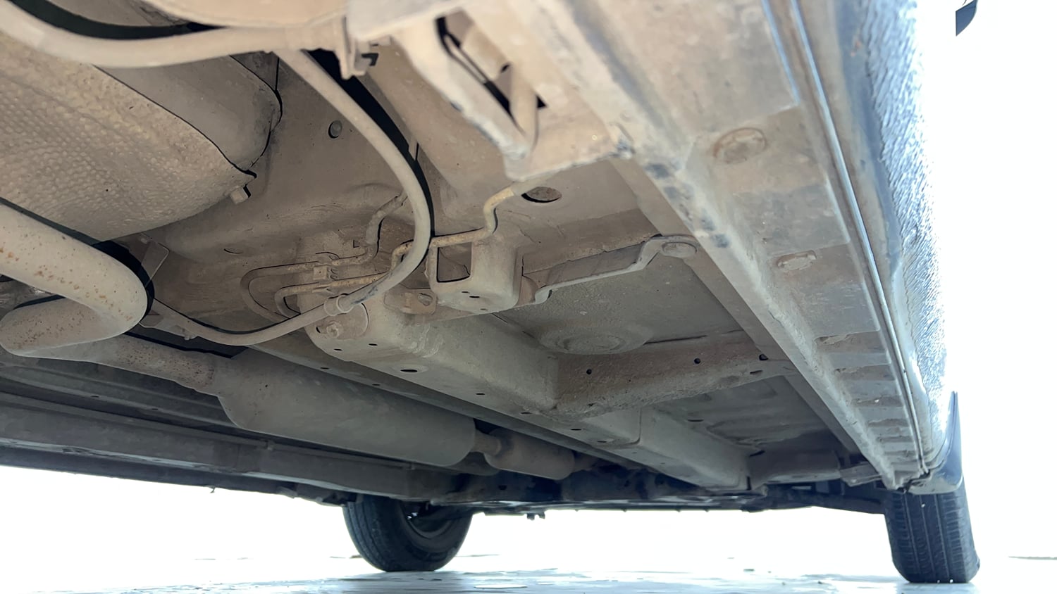 Used 2015 Maruti Suzuki Swift VXi Petrol Manual extra REAR RIGHT UNDERBODY VIEW