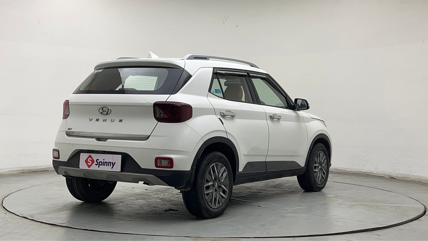 Used 2021 Hyundai Venue SX 1.5 CRDi Diesel Manual exterior RIGHT REAR CORNER VIEW