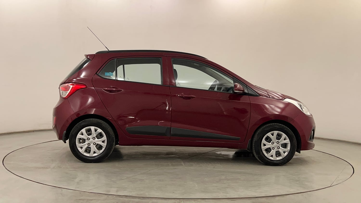 Used 2016 Hyundai Grand i10 Sportz 1.2 Kappa VTVT Petrol Manual exterior RIGHT SIDE VIEW