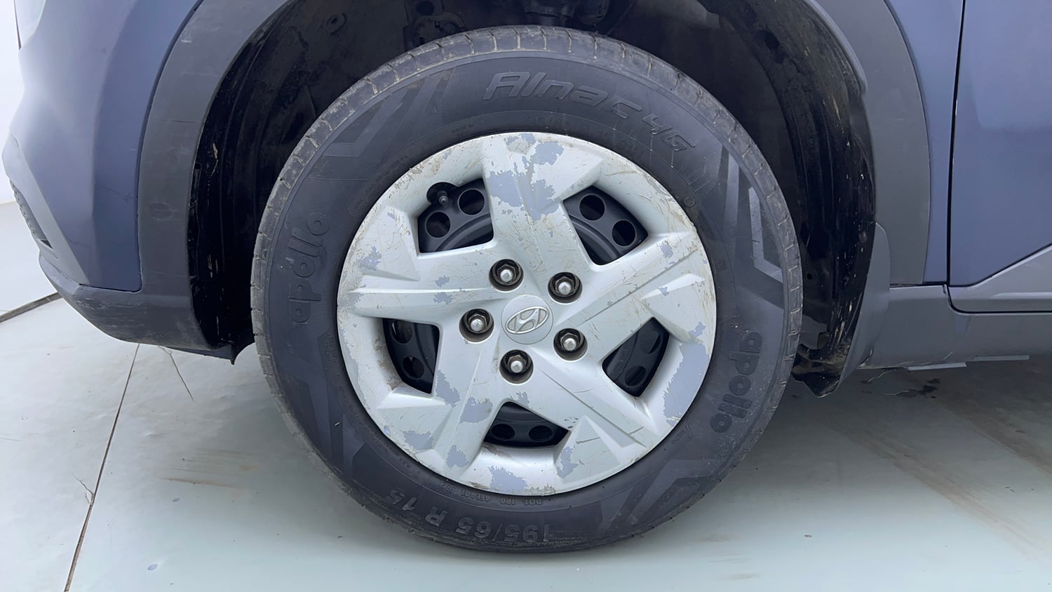 Used 2021 Hyundai Venue S 1.0 Turbo DCT Petrol Automatic tyres LEFT FRONT TYRE RIM VIEW