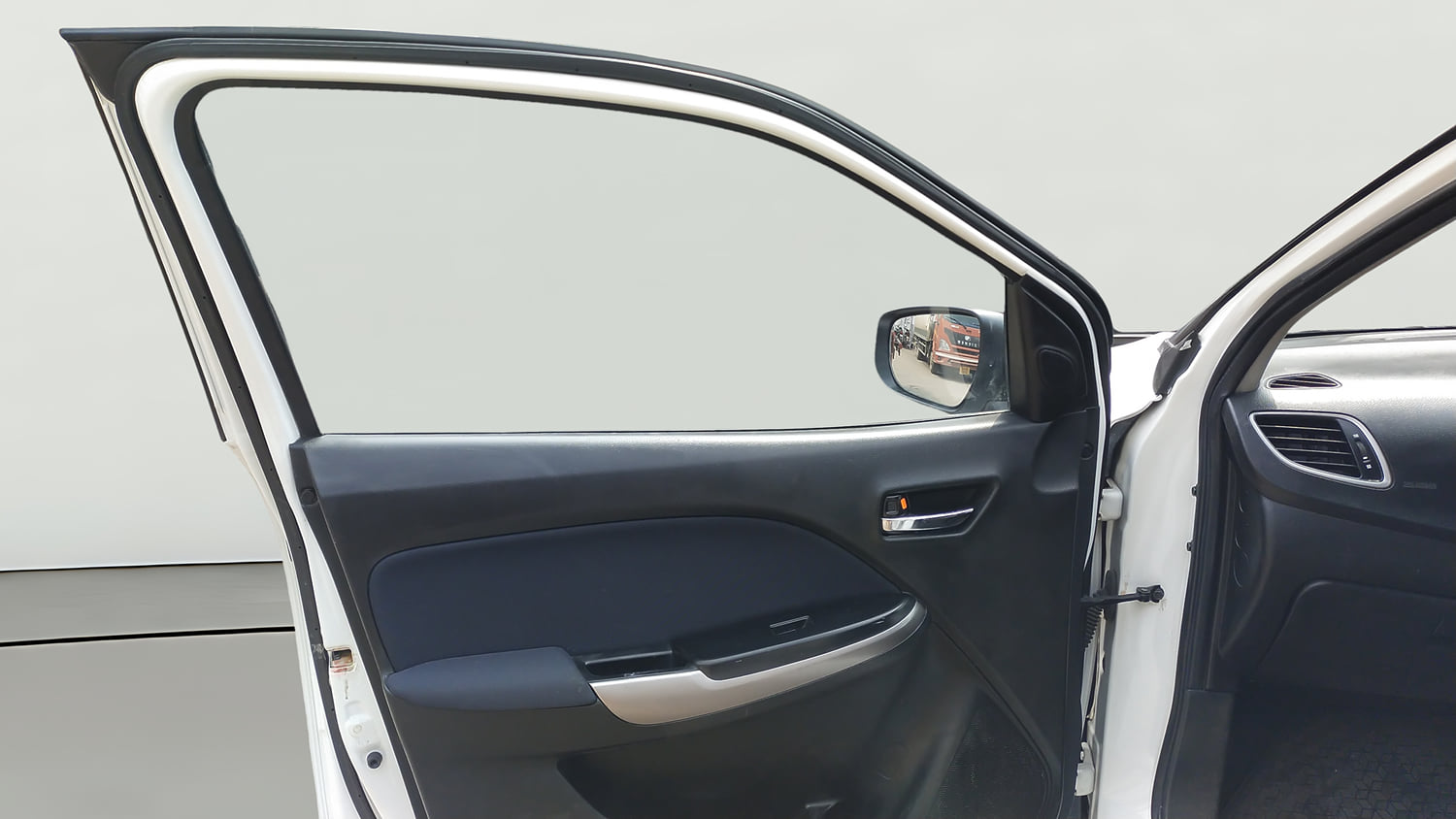 Used 2021 Maruti Suzuki Baleno Zeta Petrol Manual interior LEFT FRONT DOOR OPEN VIEW