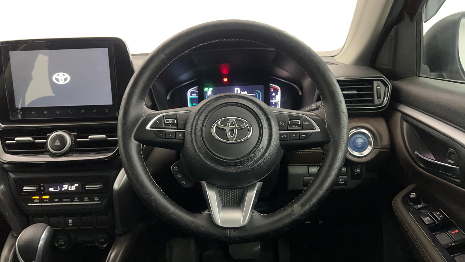 Used 2023 Toyota Urban Cruiser Hyryder V Hybrid Hybrid Automatic interior STEERING VIEW
