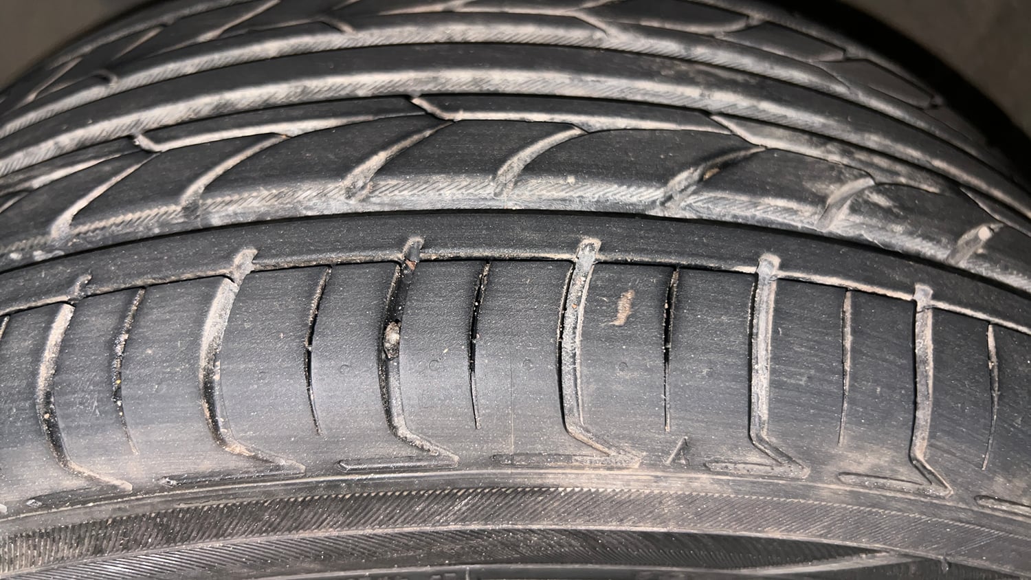 Used 2018 Hyundai i20 Active 1.2 SX Petrol Manual tyres LEFT FRONT TYRE TREAD VIEW