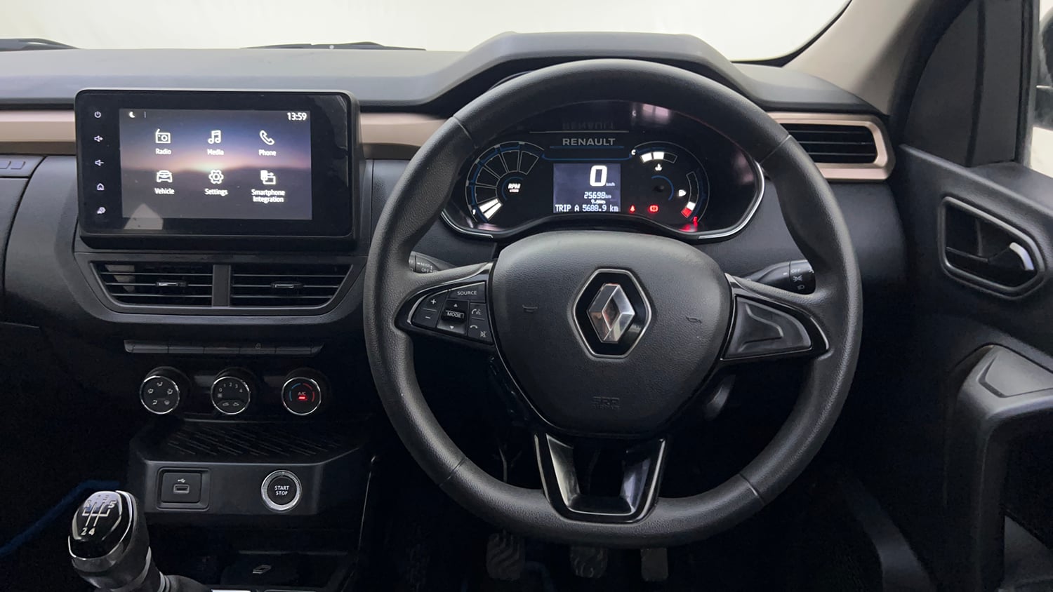 Used 2021 Renault Kiger RXT MT Dual Tone Petrol Manual interior STEERING VIEW