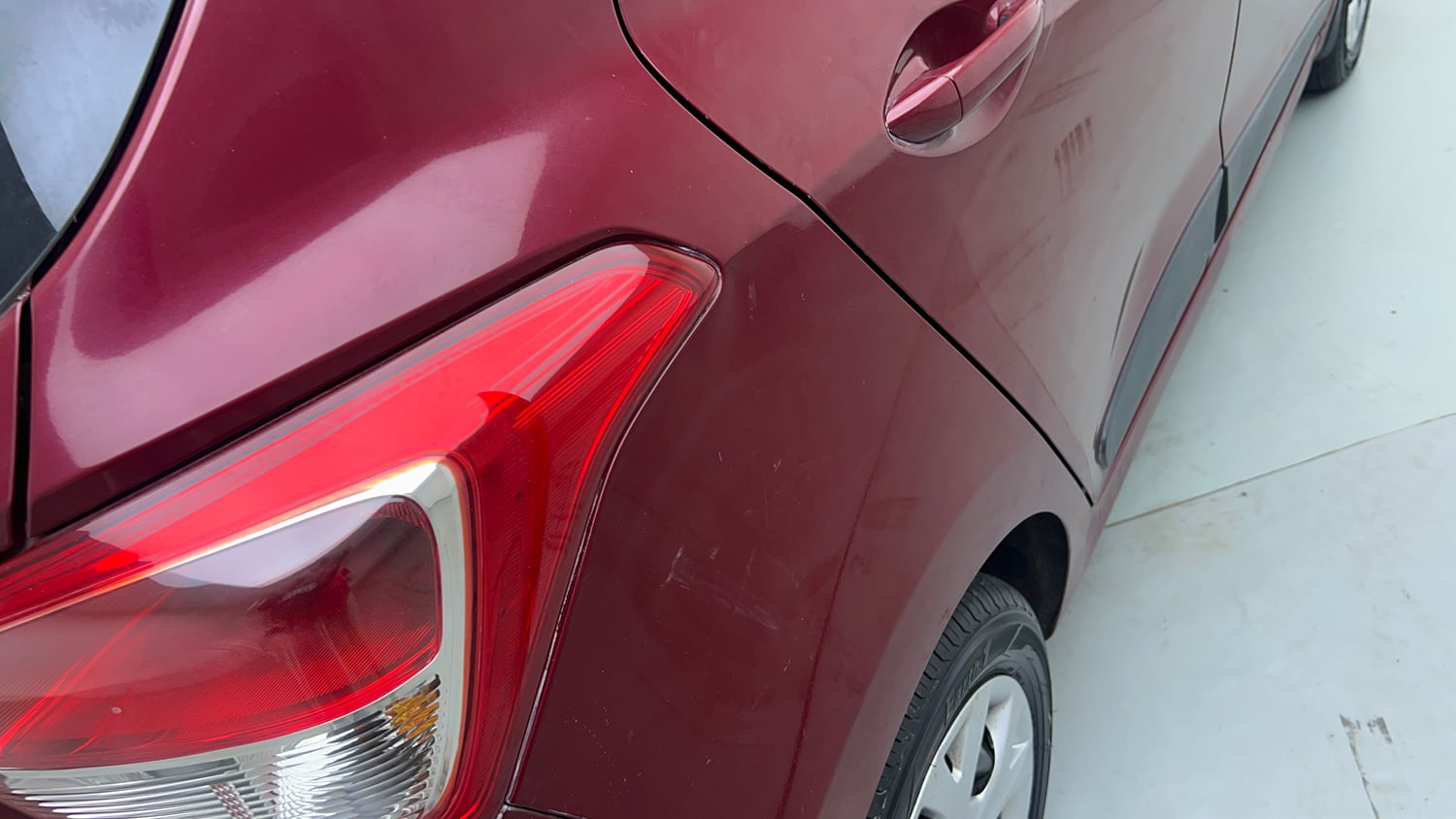 Used 2015 Hyundai Grand i10 Sportz 1.2 Kappa VTVT Petrol Manual dents MINOR DENT