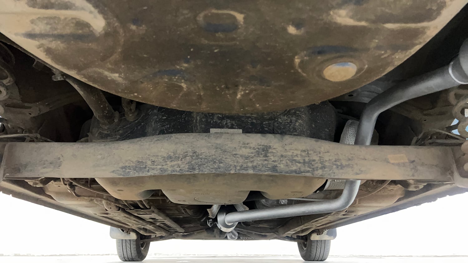 Used 2015 Toyota Etios Liva V Petrol Manual extra REAR UNDERBODY VIEW (TAKEN FROM REAR)