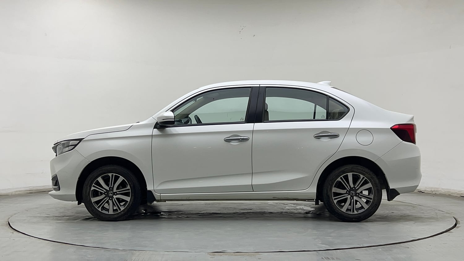 Used 2024 honda Amaze 2nd Generation VX 1.2 Petrol CVT Petrol Automatic exterior LEFT SIDE VIEW