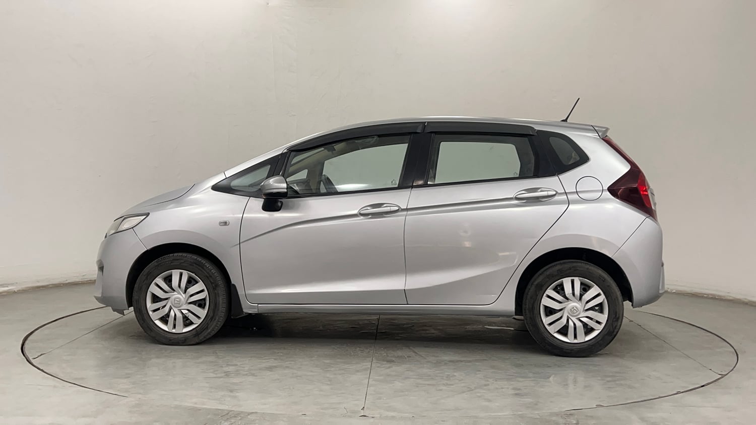 Used 2015 Honda Jazz SV Petrol Petrol Manual exterior LEFT SIDE VIEW