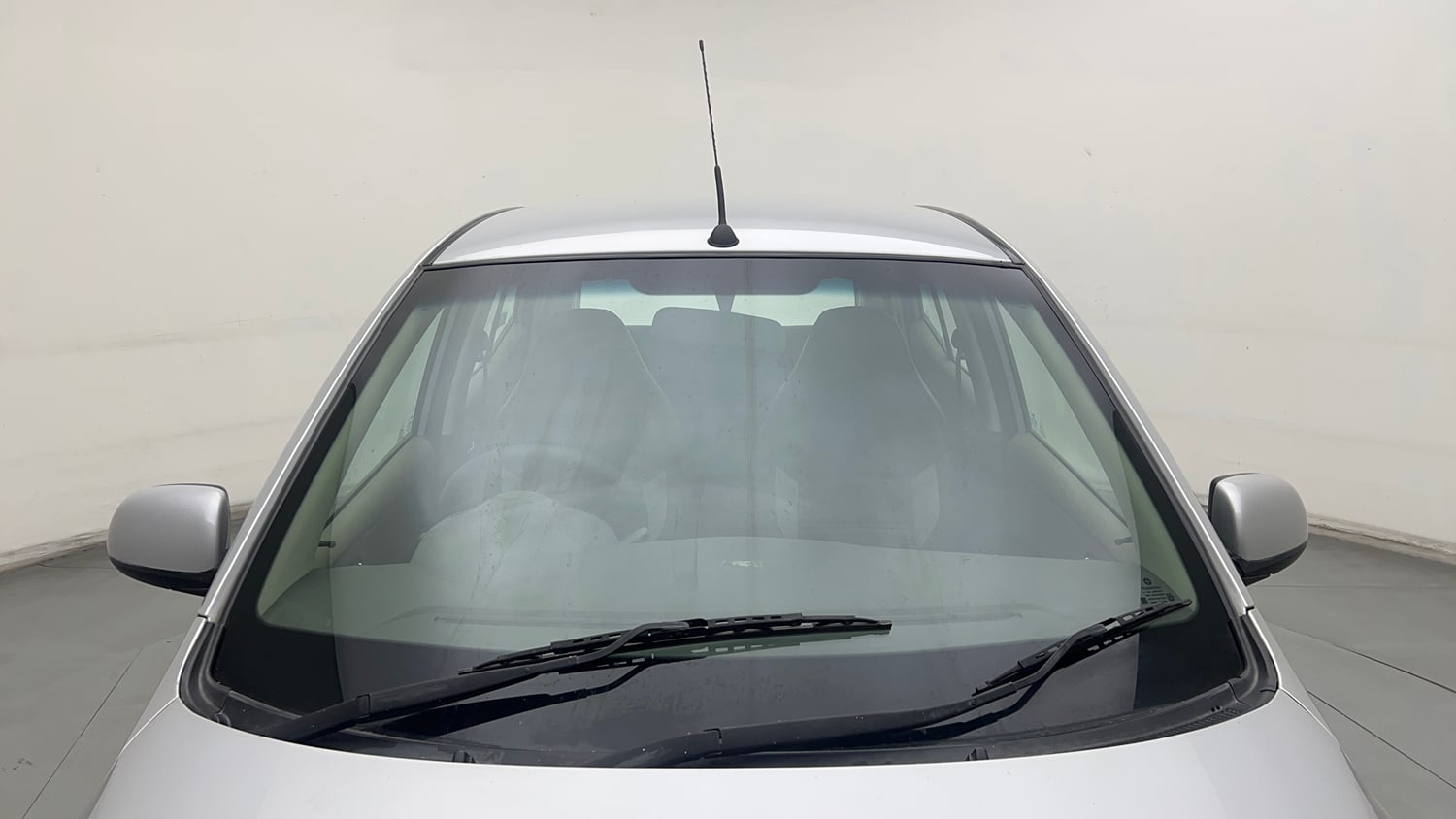 Used 2014 Hyundai i10 Sportz 1.1 iRDE2 Petrol Manual exterior FRONT WINDSHIELD VIEW