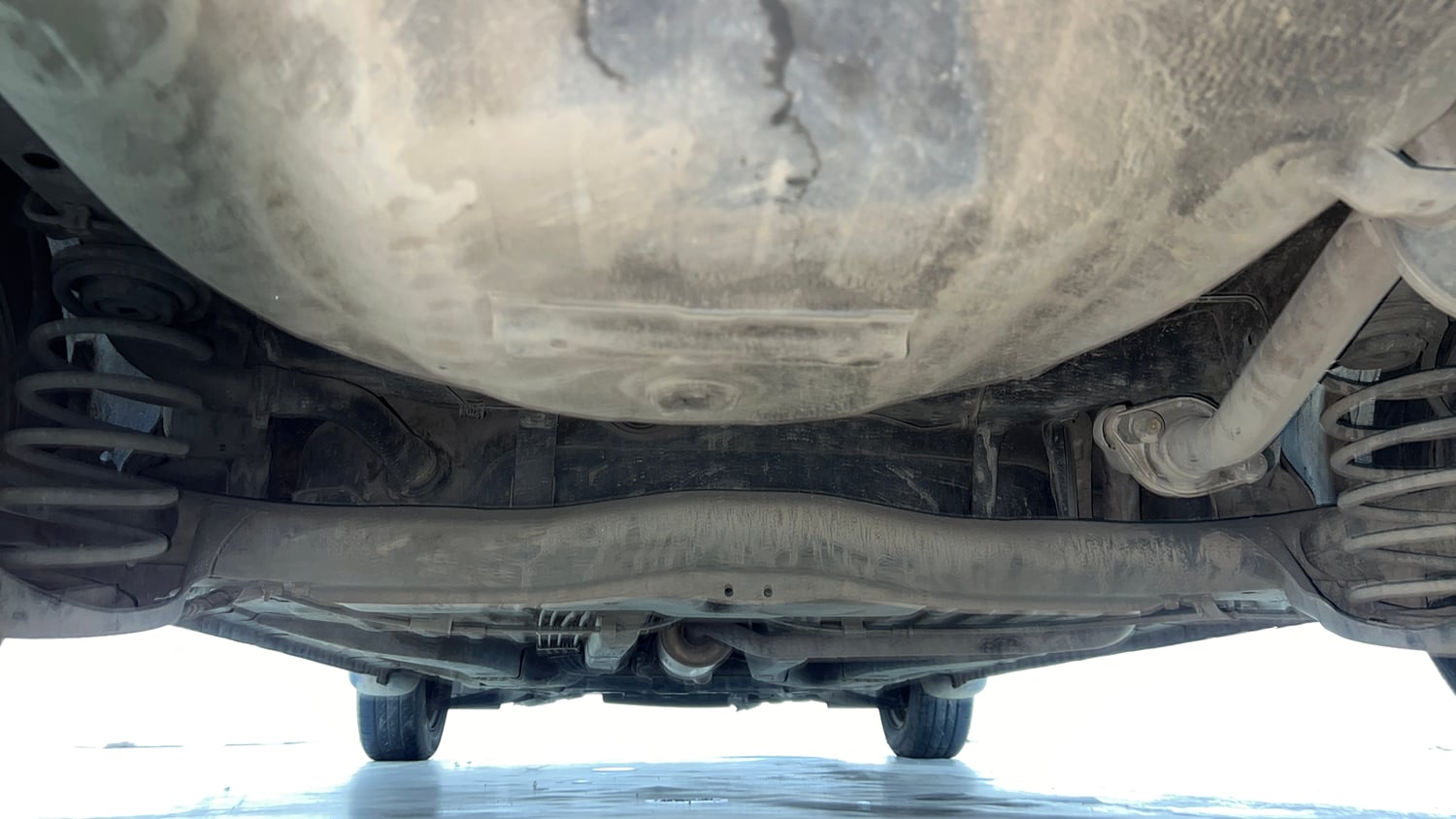 Used 2015 Honda Amaze 1.2 S i-VTEC Petrol Manual extra REAR UNDERBODY VIEW (TAKEN FROM REAR)